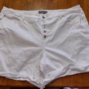 White Shorts - Torrid - Size 26